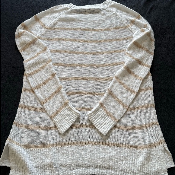 Gap Sweater Size Small- White and Beige Stripe - Picture 15 of 15